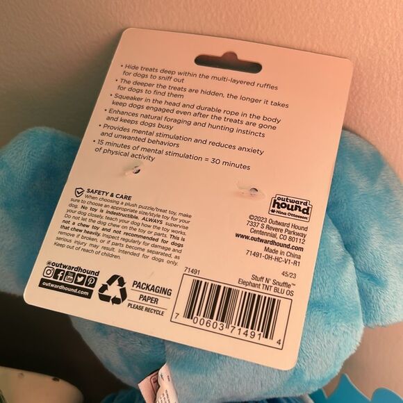 Outward Hound Blue and White Elephant Dog Snuffle Toy - Picture 3 of 4